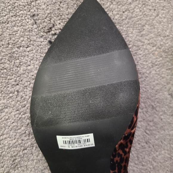 Torrid Betsey Johnson Leopard Pointed Heels - Picture 8 of 9